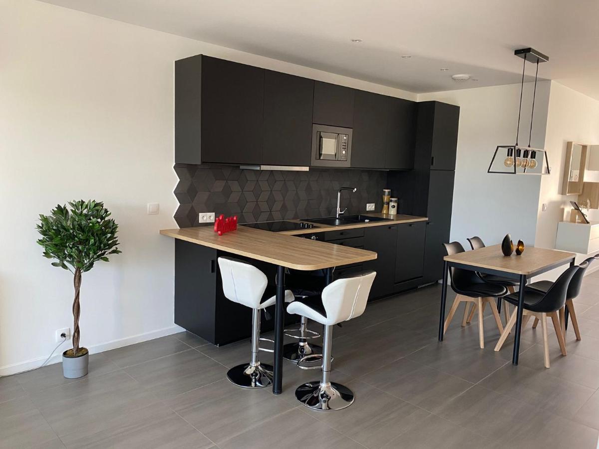 Gold Cocoon T3 74M2 Proche Centre Ville Villejust المظهر الخارجي الصورة