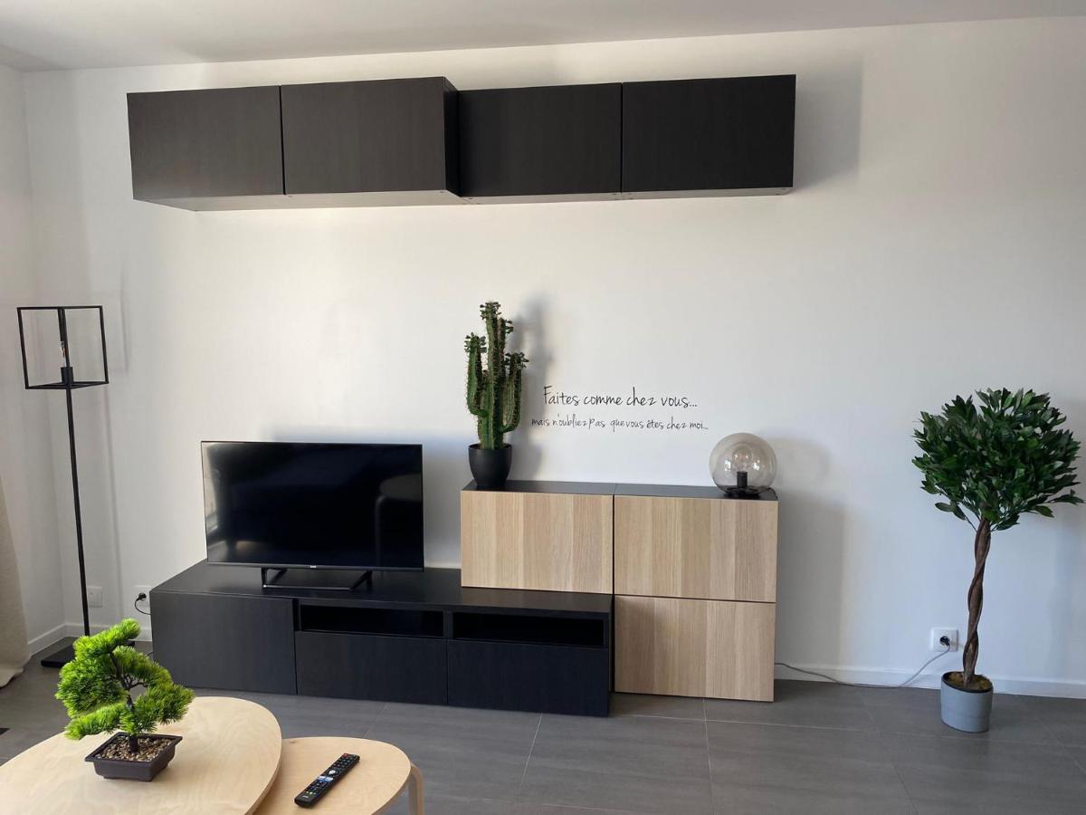Gold Cocoon T3 74M2 Proche Centre Ville Villejust المظهر الخارجي الصورة